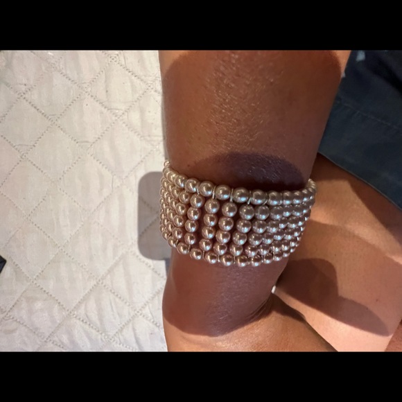 Pearl bracelet with hint of purple tint - Picture 3 of 4